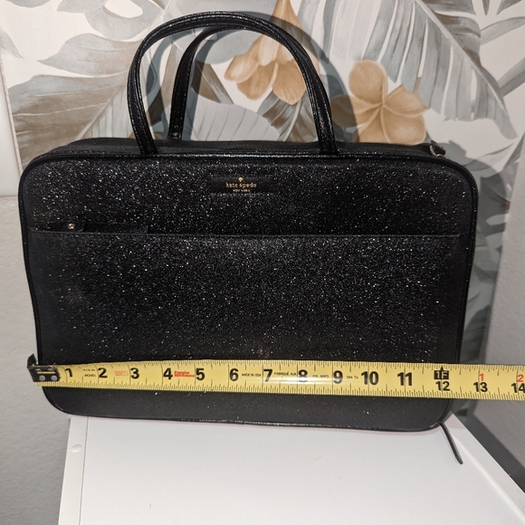Kate Spade travel bag - Picture 3 of 7